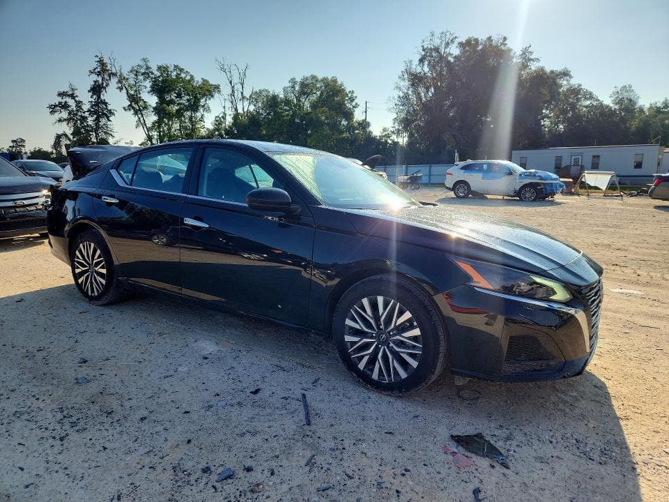 2025 NISSAN ALTIMA SV 4