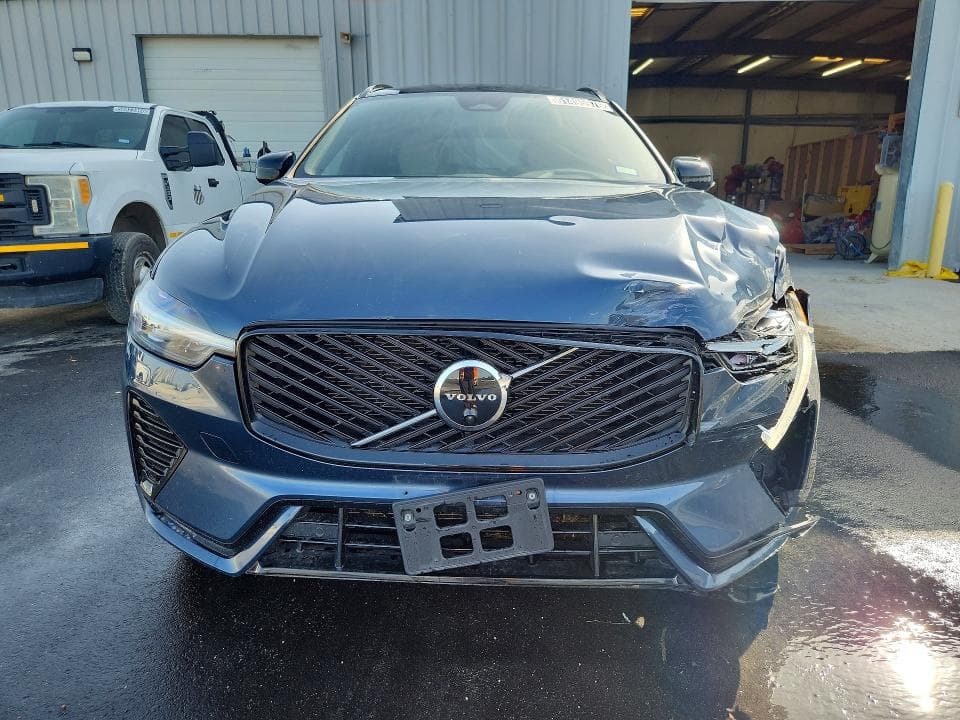 2026 VOLVO XC60 PLUS 5
