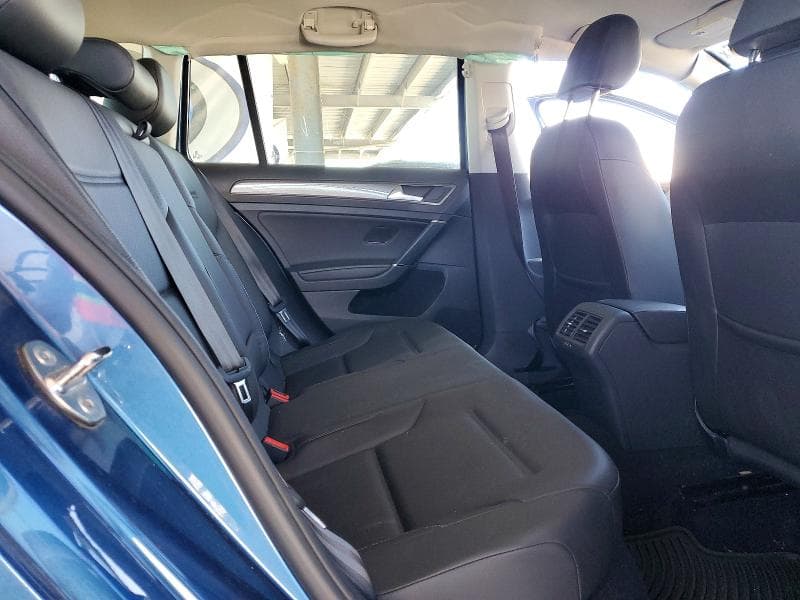 2019 VOLKSWAGEN GOLF ALLTRACK S 10