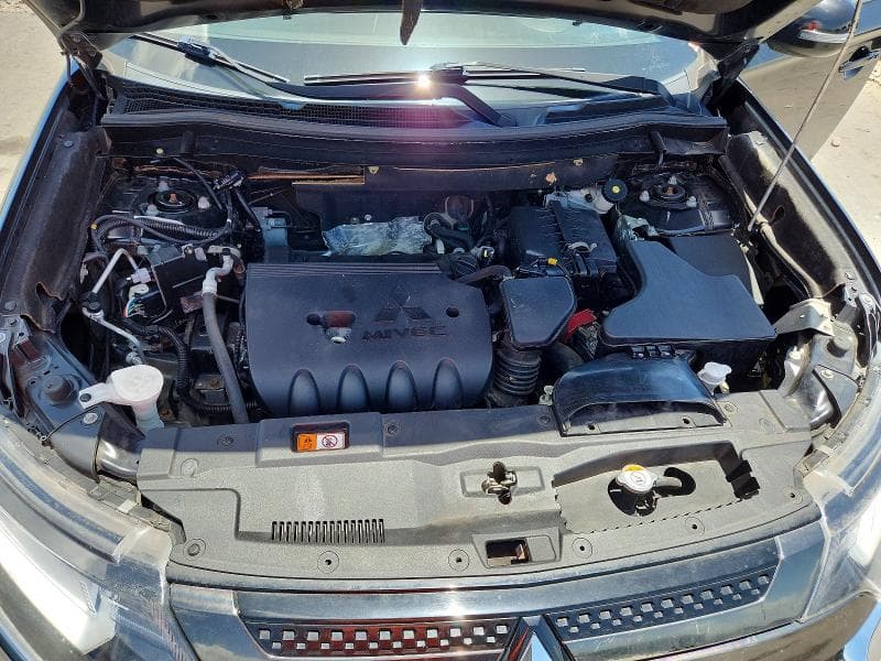 2020 MITSUBISHI OUTLANDER SE SE 12