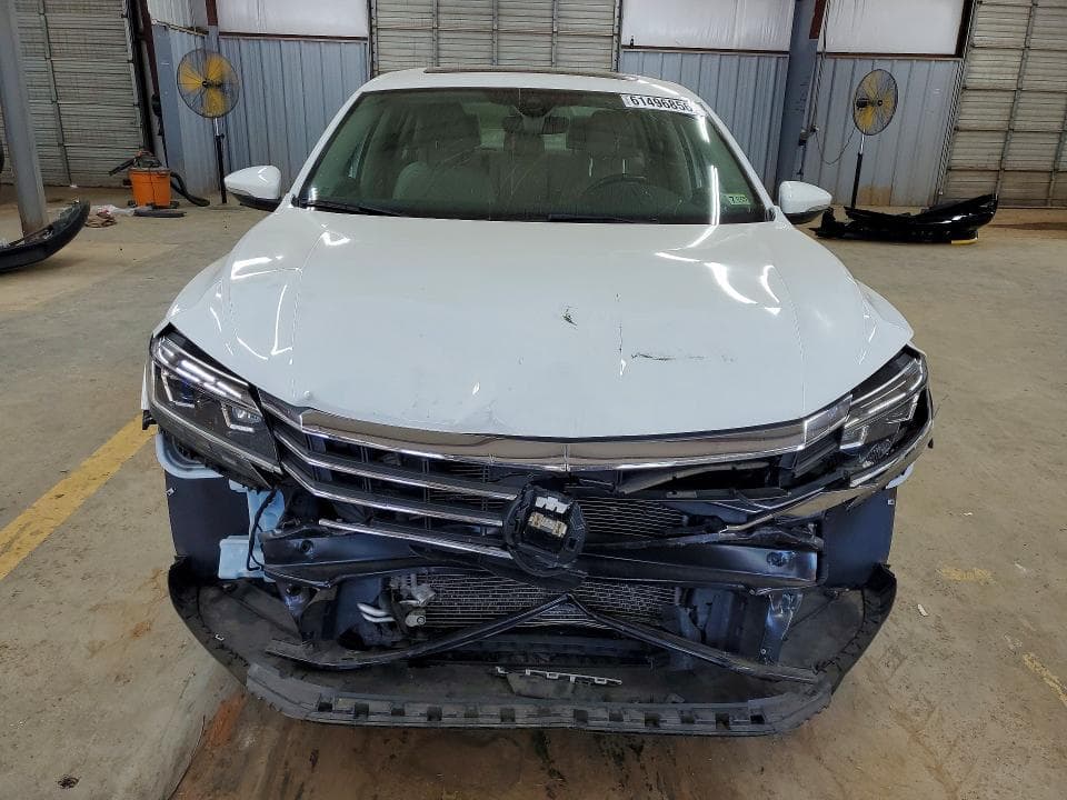 2020 VOLKSWAGEN PASSAT SE 5