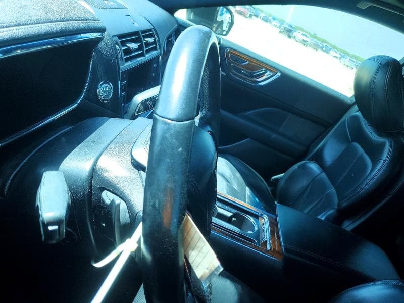 2019 LINCOLN CONTINENTAL SELECT 9