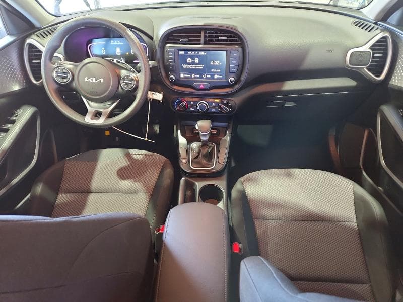 2025 KIA SOUL LX 8