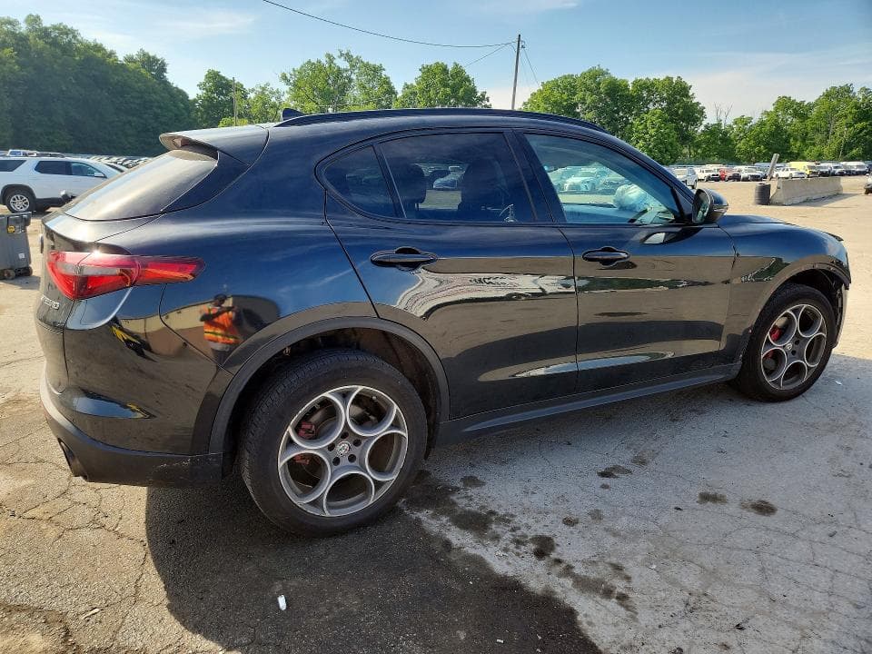 2018 ALFA ROMEO STELVIO SPORT 3