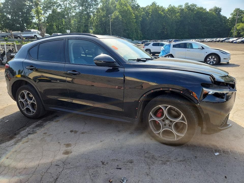 2018 ALFA ROMEO STELVIO SPORT 4