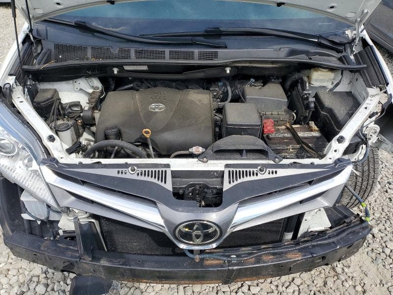 2018 TOYOTA SIENNA XLE 7-PASSENGER 12