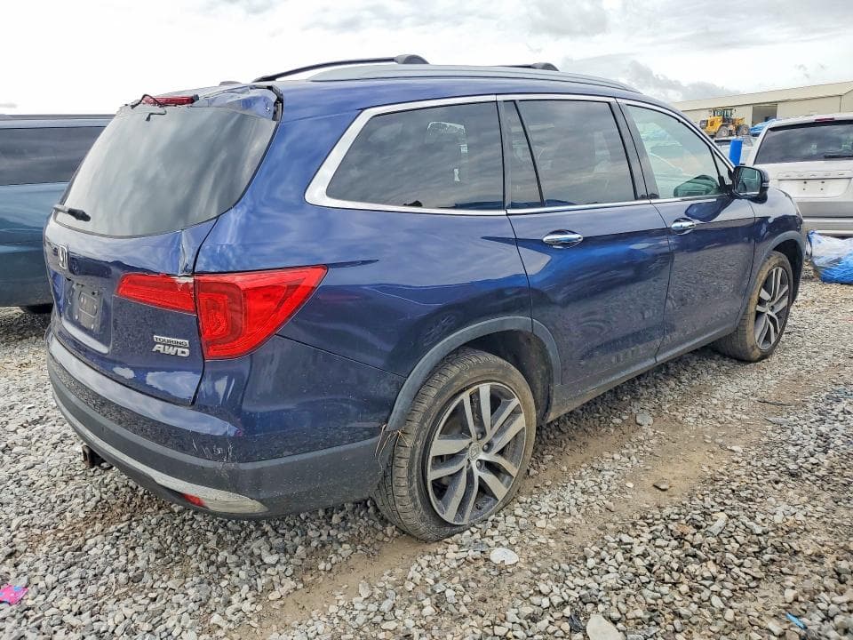 2017 HONDA PILOT TOURING 3