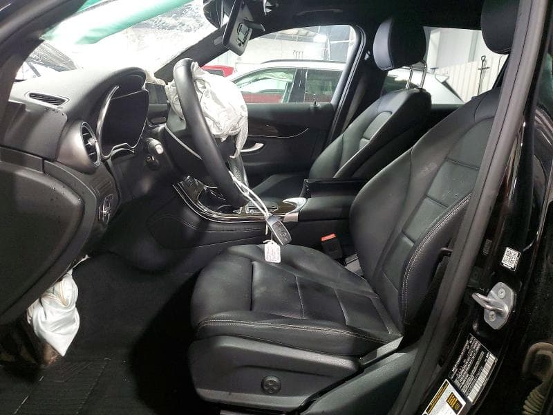 2020 MERCEDES-BENZ GLC 300 4MATIC 7