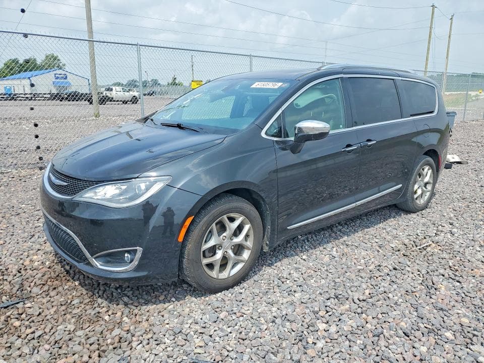 2018 CHRYSLER PACIFICA LIMITED - 1