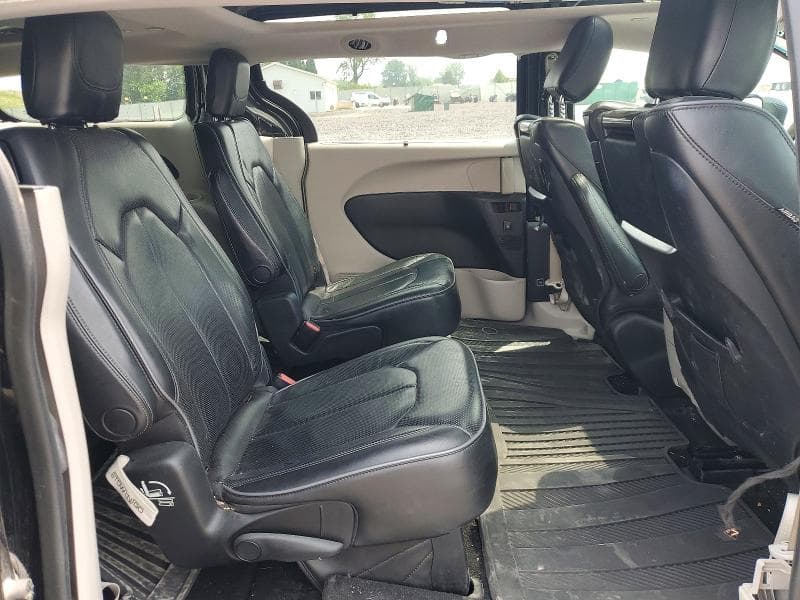 2018 CHRYSLER PACIFICA LIMITED 11