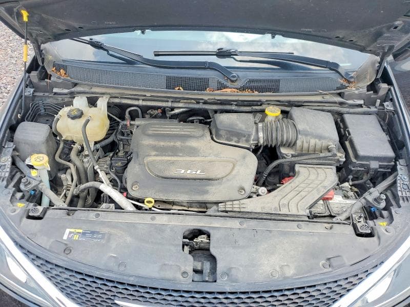 2018 CHRYSLER PACIFICA LIMITED 12