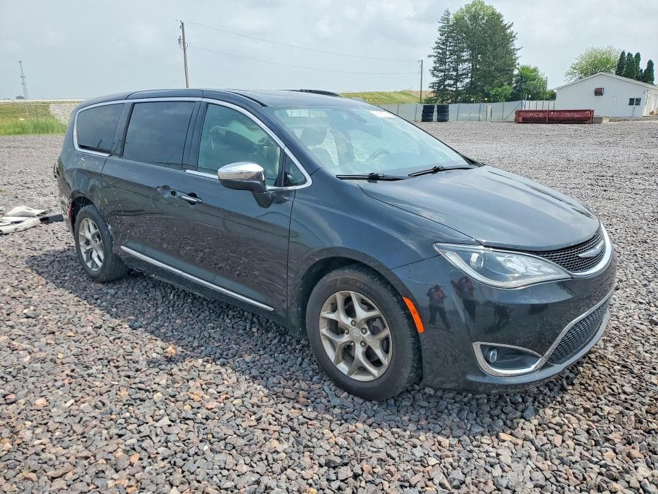 2018 CHRYSLER PACIFICA LIMITED 4