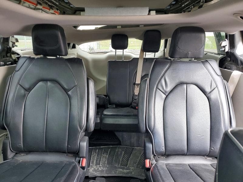 2018 CHRYSLER PACIFICA LIMITED 10