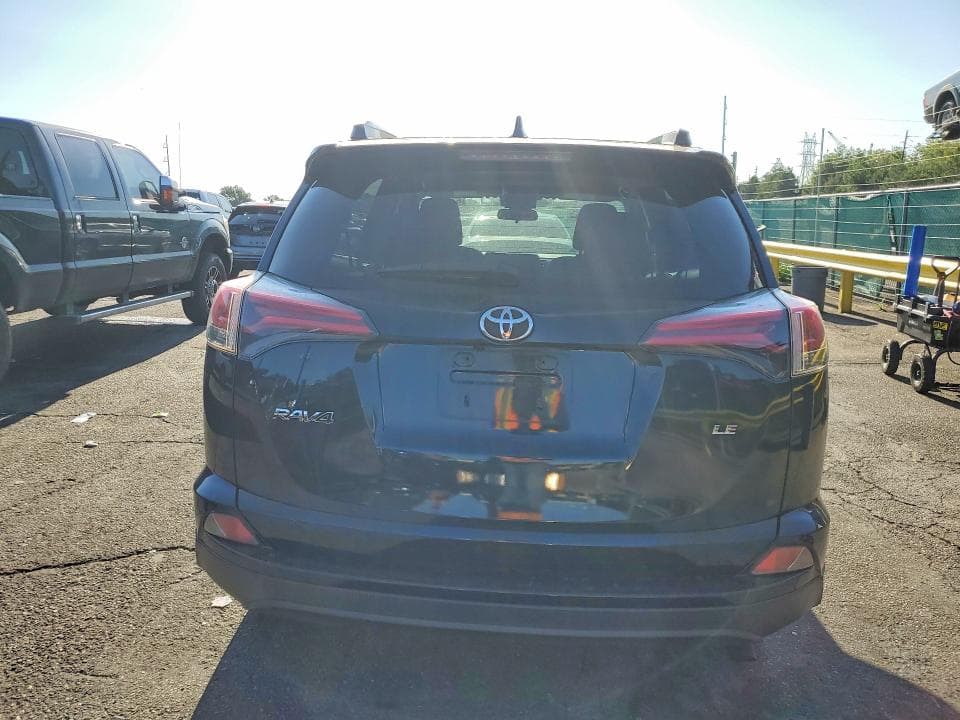 2018 TOYOTA RAV4 LE LE 6