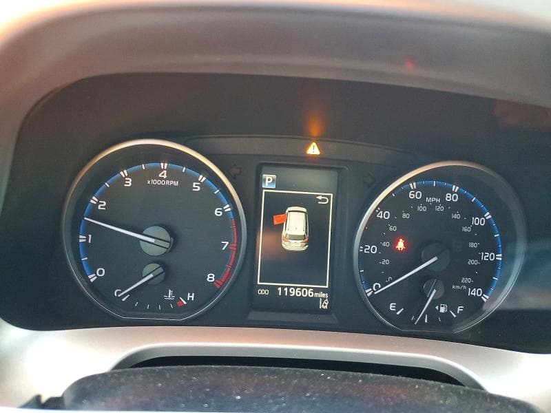 2018 TOYOTA RAV4 LE LE 9
