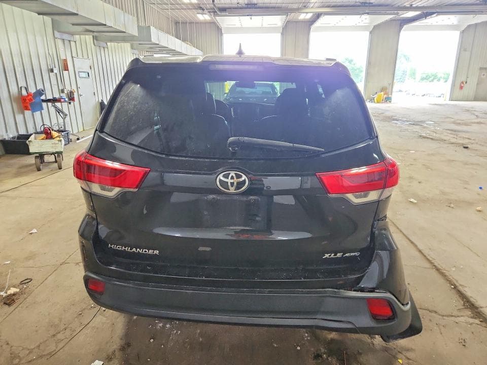 2017 TOYOTA HIGHLANDER XLE 6
