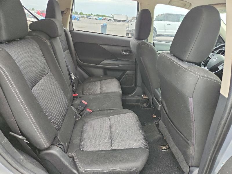 2017 MITSUBISHI OUTLANDER ES 11