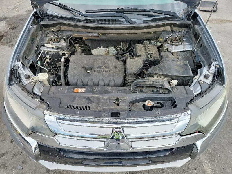 2017 MITSUBISHI OUTLANDER ES 12