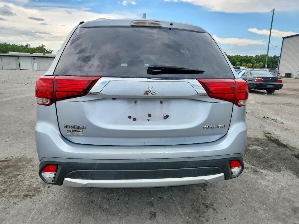 2017 MITSUBISHI OUTLANDER ES 6