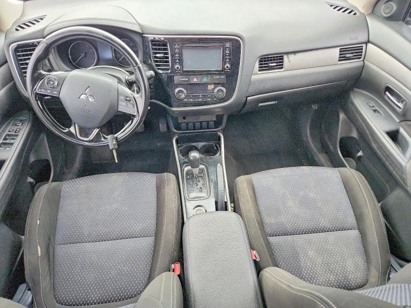 2017 MITSUBISHI OUTLANDER ES 8
