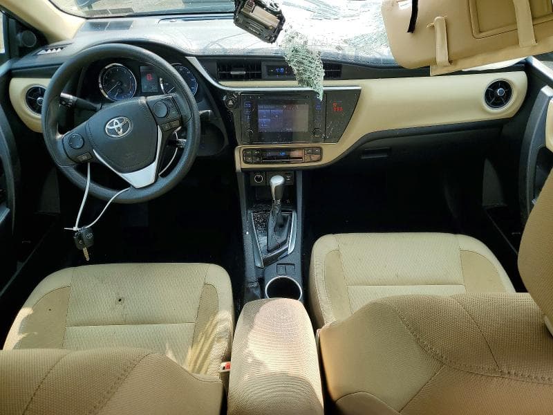 2018 TOYOTA COROLLA LE 8