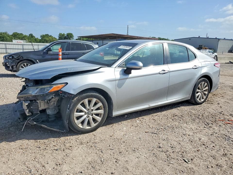 2019 TOYOTA CAMRY LE - 1