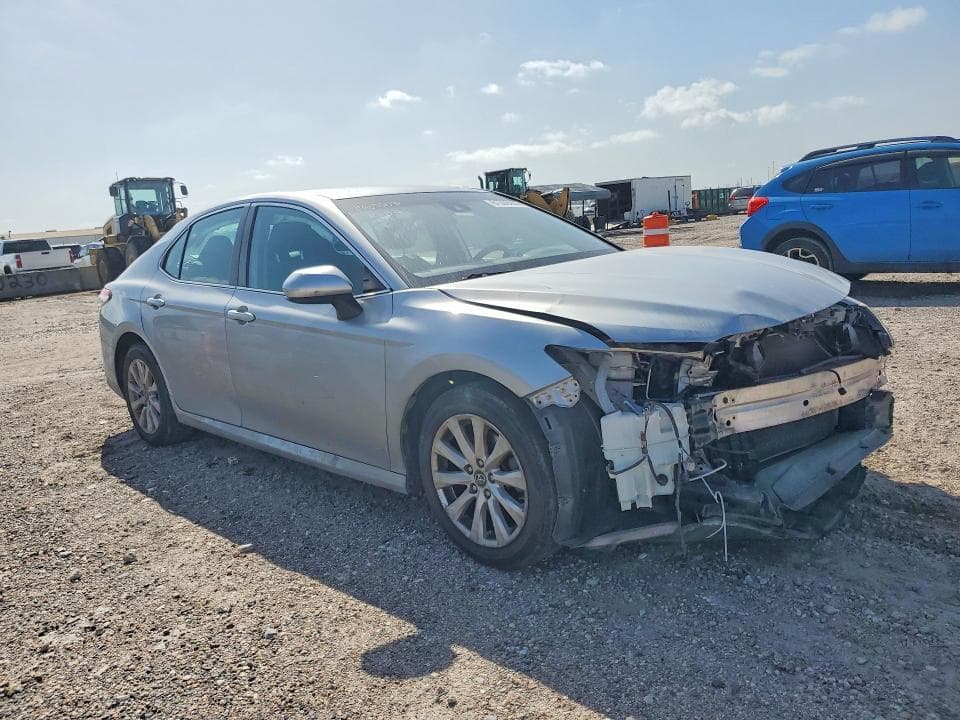 2019 TOYOTA CAMRY LE 4
