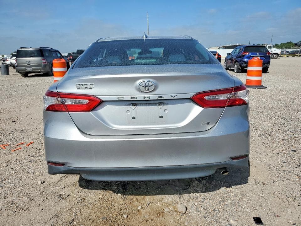 2019 TOYOTA CAMRY LE 6