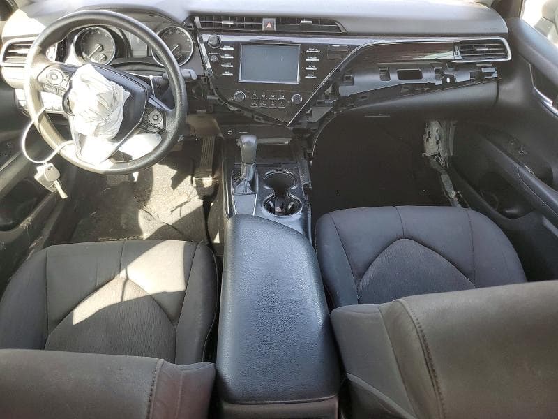 2019 TOYOTA CAMRY LE 8