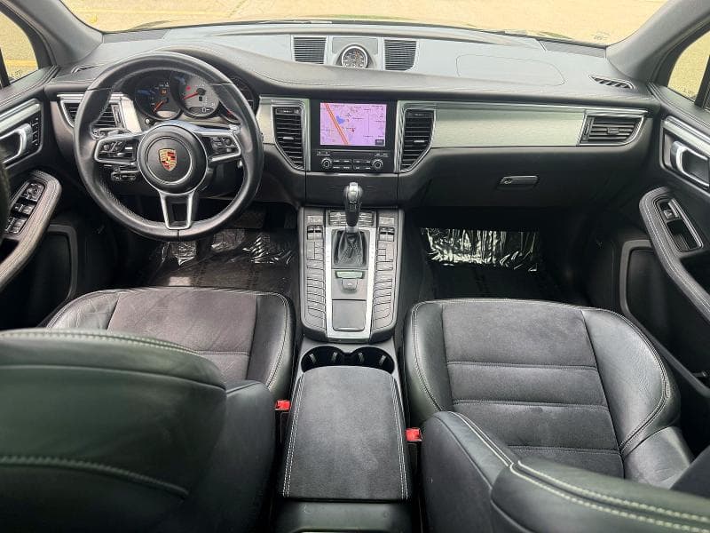 2017 PORSCHE MACAN GTS 9