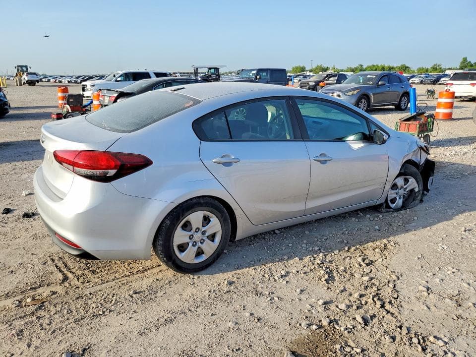 2017 KIA FORTE LX 3