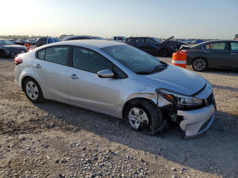 2017 KIA FORTE LX 4