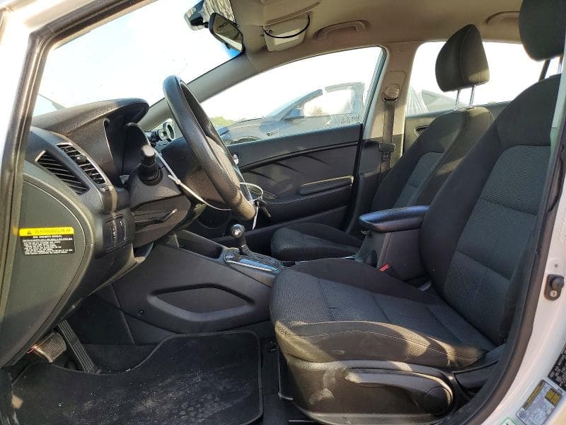 2017 KIA FORTE LX 9