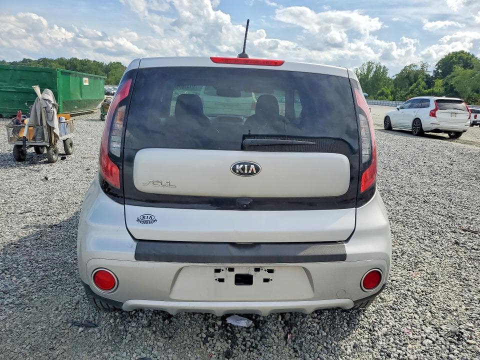 2018 KIA SOUL + 6