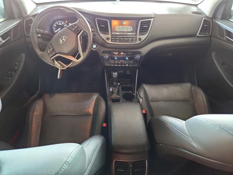 2017 HYUNDAI TUCSON SE PLUS SE PLUS 8