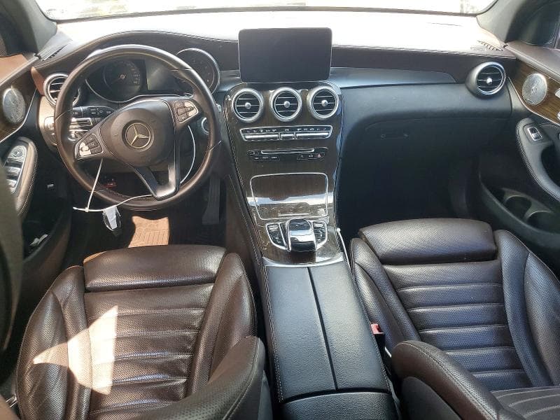 2017 MERCEDES-BENZ GLC 300 300 8