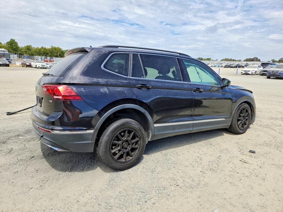2018 VOLKSWAGEN TIGUAN SE 3