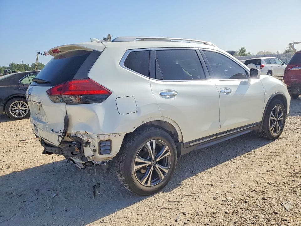 2017 NISSAN ROGUE SL 3