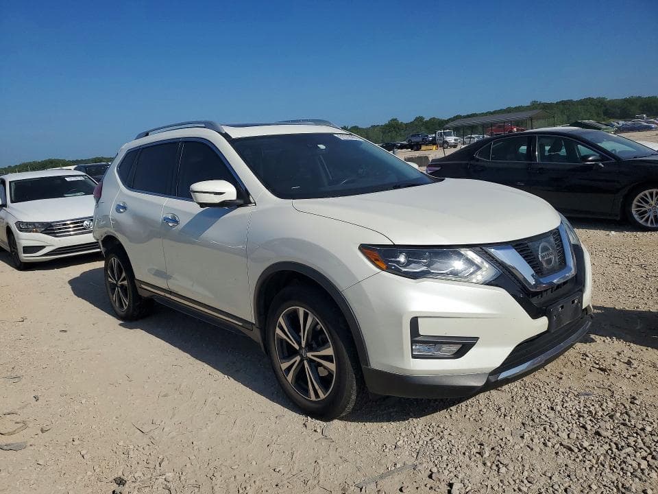 2017 NISSAN ROGUE SL 4