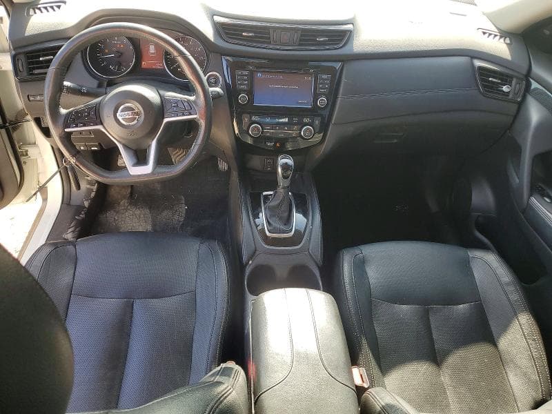 2017 NISSAN ROGUE SL 8