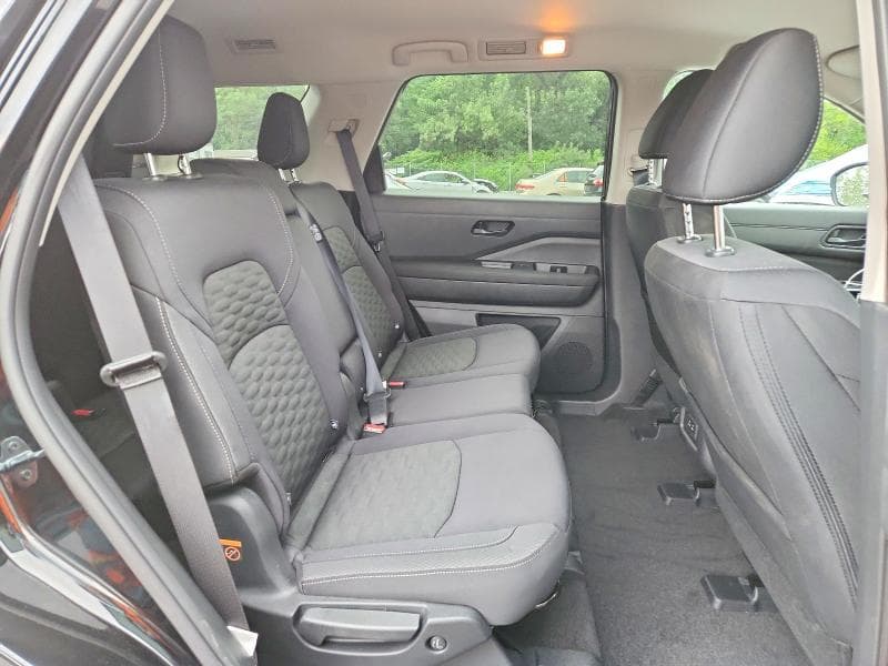 2026 NISSAN PATHFINDER SV SV 12