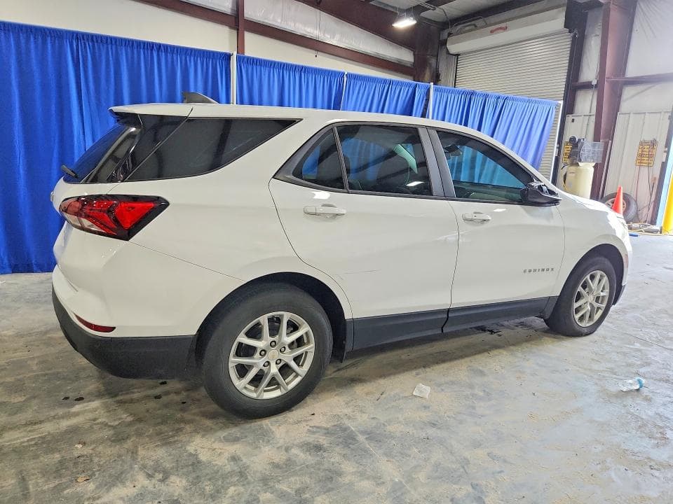 2024 CHEVROLET EQUINOX LS 3