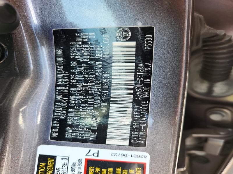 2017 TOYOTA CAMRY SE 13