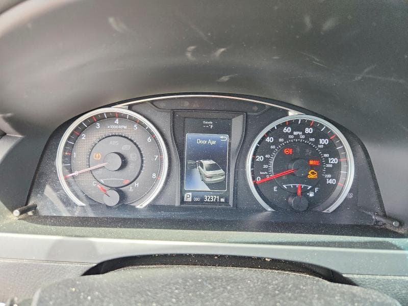 2017 TOYOTA CAMRY SE 9