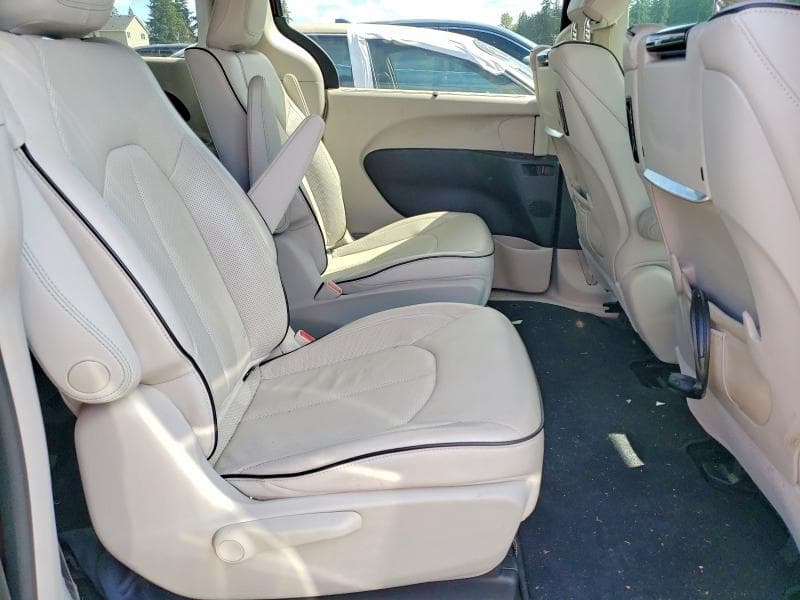 2017 CHRYSLER PACIFICA EHYBRID PLATINUM 11
