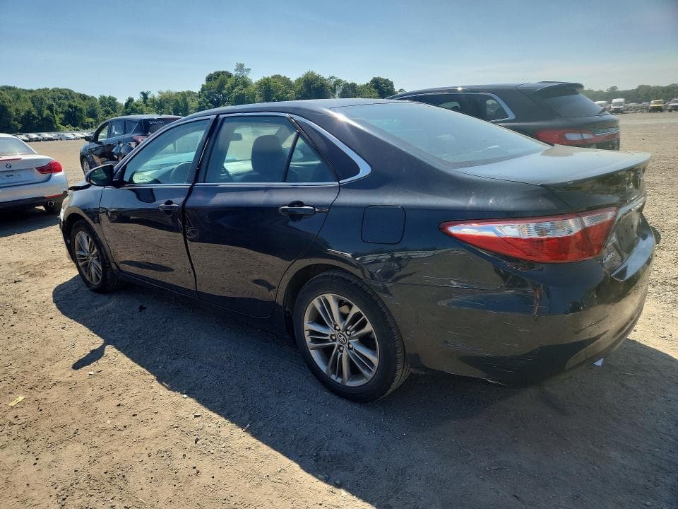 2017 TOYOTA CAMRY SE 2
