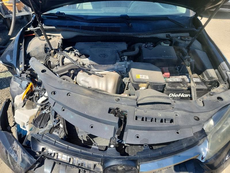 2017 TOYOTA CAMRY SE 11