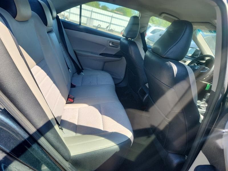 2017 TOYOTA CAMRY SE 10