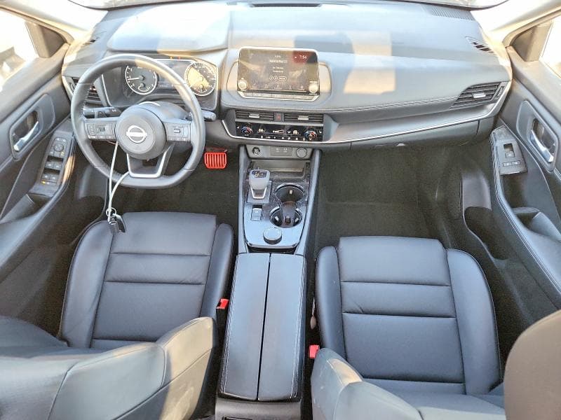 2024 NISSAN ROGUE SV 8