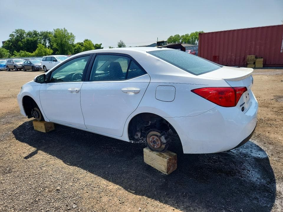 2019 TOYOTA COROLLA SE 2